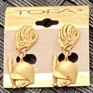 Tofa Earrings New (Baseball)